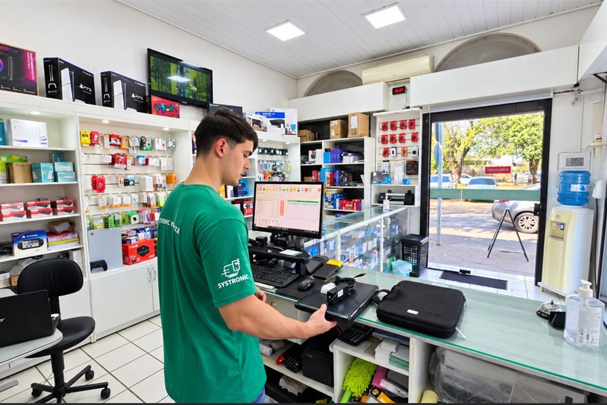 Bancada de assistência técnica da Systronic