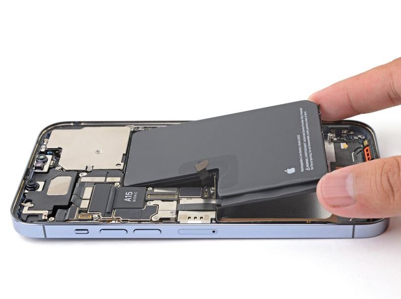 Troca de bateria de iPhone 13 Pro Max
